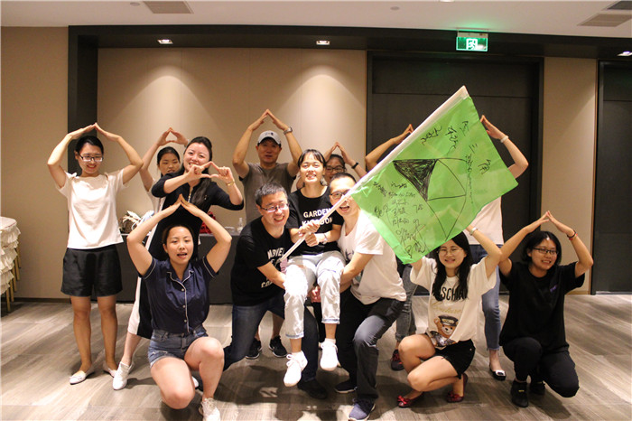 巴克莱(BCS.US)上半年利润增长23%，宣布13亿美元股票回购计划